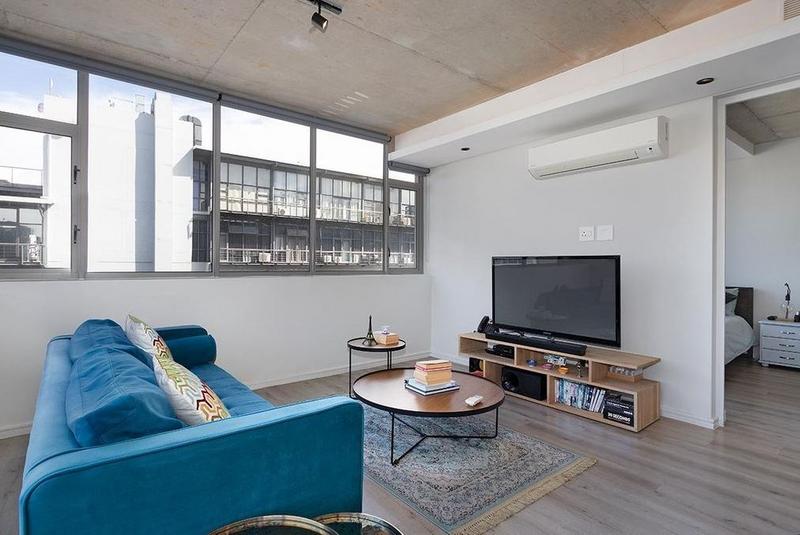2 Bedroom Property for Sale in De Waterkant Western Cape
